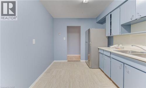 27 Margaret Avenue N, Waterloo, ON - Indoor Photo Showing Kitchen