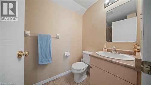 38 Sinclair Street, Guelph, ON - Indoor Photo Showing Bathroom