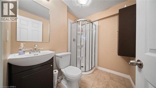 38 Sinclair Street, Guelph, ON - Indoor Photo Showing Bathroom