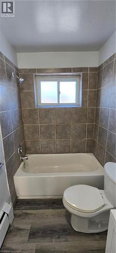 443 Hazel Street, Waterloo, ON - Indoor Photo Showing Bathroom