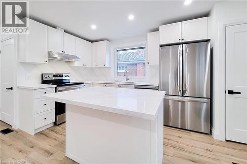 53 Winchester Boulevard, Hamilton, ON - Indoor Photo Showing Kitchen