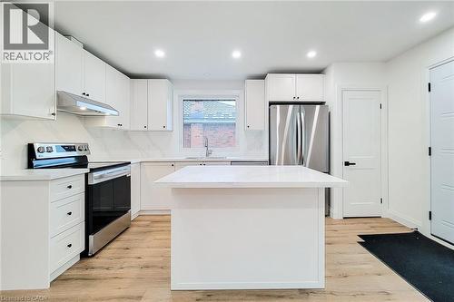 53 Winchester Boulevard, Hamilton, ON - Indoor Photo Showing Kitchen