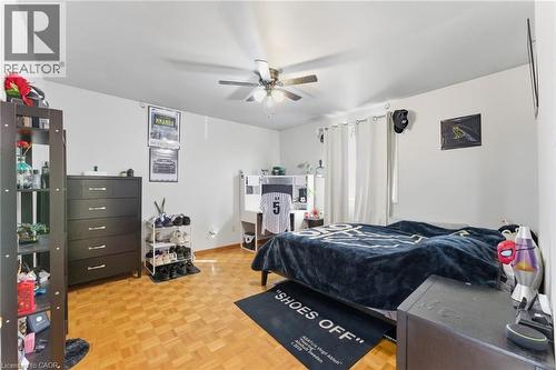 2 Morningstar Court, Hamilton, ON - Indoor Photo Showing Bedroom