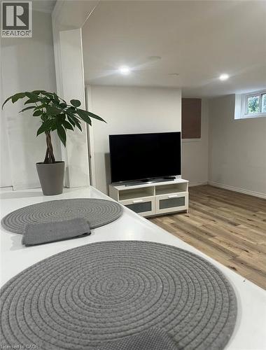 99 Brucedale Avenue E, Hamilton, ON - Indoor