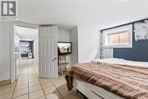 207 Beaver Street, Thorold, ON - Indoor Photo Showing Bedroom