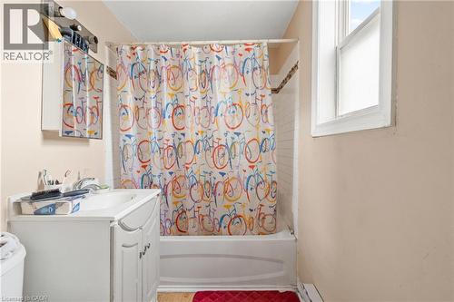 207 Beaver Street, Thorold, ON - Indoor Photo Showing Laundry Room
