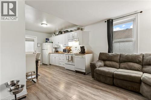 207 Beaver Street, Thorold, ON - Indoor Photo Showing Other Room