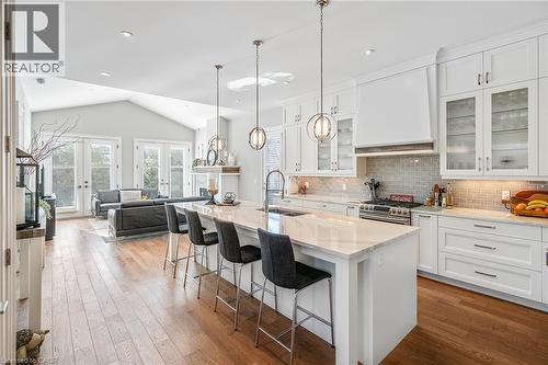 Massive Island - 507 Mississagua Street, Niagara-On-The-Lake, ON - Indoor Photo Showing Kitchen With Upgraded Kitchen
