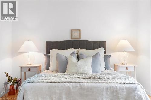 336 Emerald Street N, Hamilton, ON - Indoor Photo Showing Bedroom