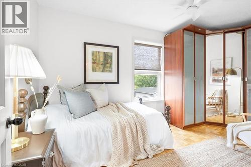 336 Emerald Street N, Hamilton, ON - Indoor Photo Showing Bedroom