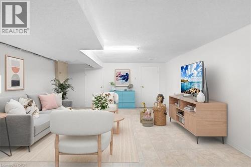 336 Emerald Street N, Hamilton, ON - Indoor