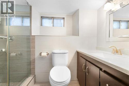 336 Emerald Street N, Hamilton, ON - Indoor Photo Showing Bathroom