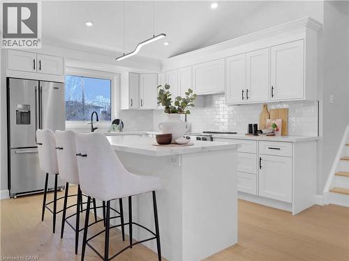 3406 Putter Place, Burlington, ON - Indoor Photo Showing Kitchen With Upgraded Kitchen