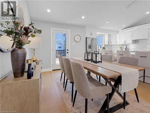 3406 Putter Place, Burlington, ON - Indoor Photo Showing Dining Room