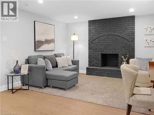 3406 Putter Place, Burlington, ON - Indoor Photo Showing Living Room With Fireplace