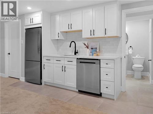 3406 Putter Place, Burlington, ON - Indoor Photo Showing Kitchen