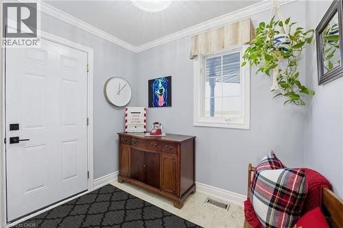 5940 Young Street, Grimsby, ON - Indoor Photo Showing Other Room