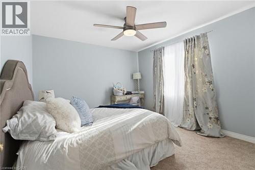 5940 Young Street, Grimsby, ON - Indoor Photo Showing Bedroom