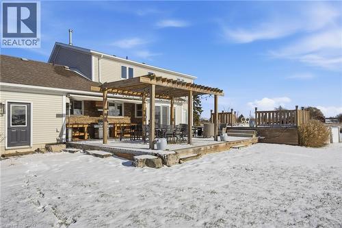 5940 Young Street, Grimsby, ON - Outdoor