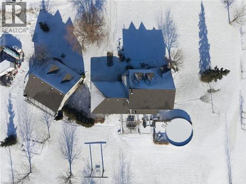 5940 Young Street, Grimsby, ON - Outdoor