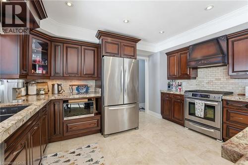 5940 Young Street, Grimsby, ON - Indoor Photo Showing Kitchen With Double Sink