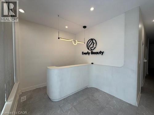 854 King Street W, Hamilton, ON 