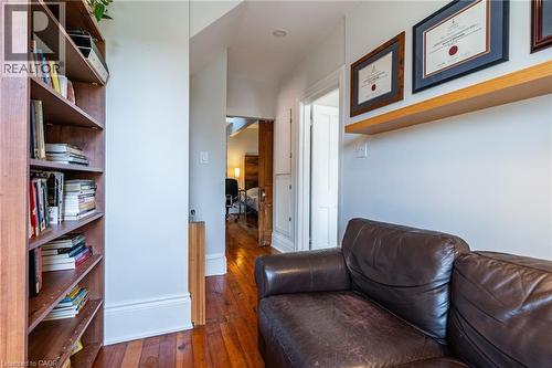 35 Mountain Avenue, Hamilton, ON - Indoor