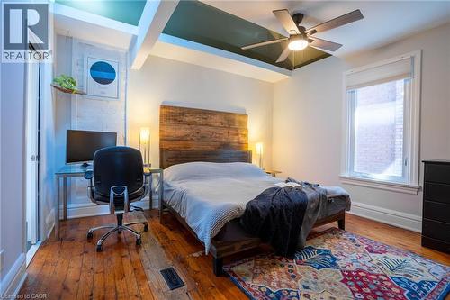 35 Mountain Avenue, Hamilton, ON - Indoor Photo Showing Bedroom