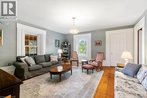 658 Culver Road, Waterford, ON - Indoor Photo Showing Living Room
