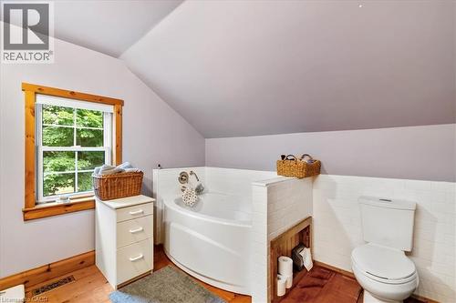 658 Culver Road, Waterford, ON - Indoor Photo Showing Bathroom