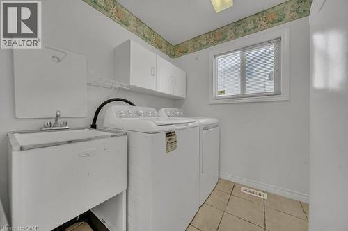 114 Glencliffe Court, Kitchener, ON - Indoor Photo Showing Laundry Room
