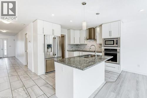 318 Old Huron Road, Kitchener, ON - Indoor Photo Showing Kitchen With Stainless Steel Kitchen With Double Sink With Upgraded Kitchen