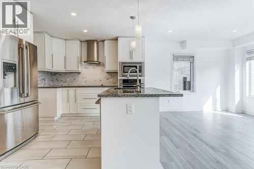 318 Old Huron Road, Kitchener, ON - Indoor Photo Showing Kitchen With Stainless Steel Kitchen With Upgraded Kitchen