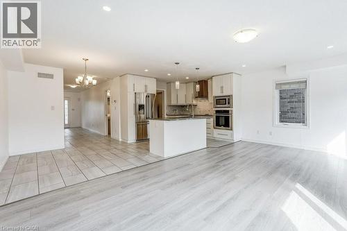 318 Old Huron Road, Kitchener, ON - Indoor Photo Showing Kitchen