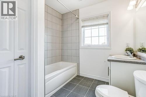 318 Old Huron Road, Kitchener, ON - Indoor Photo Showing Bathroom