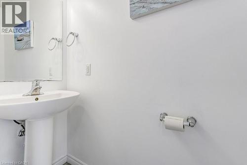 318 Old Huron Road, Kitchener, ON - Indoor Photo Showing Bathroom