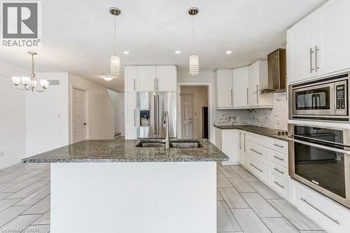318 Old Huron Road, Kitchener, ON - Indoor Photo Showing Kitchen With Stainless Steel Kitchen With Double Sink With Upgraded Kitchen