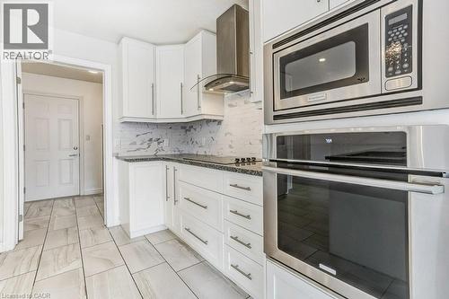 318 Old Huron Road, Kitchener, ON - Indoor Photo Showing Kitchen