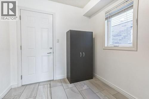 318 Old Huron Road, Kitchener, ON - Indoor Photo Showing Other Room