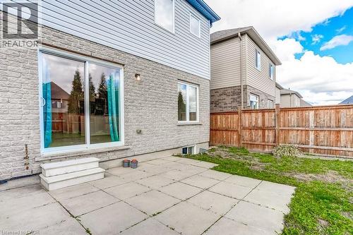 318 Old Huron Road, Kitchener, ON - Outdoor