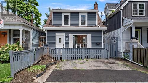 33 HIGHLAND Avenue  Hamilton, ON L8L 1Y8