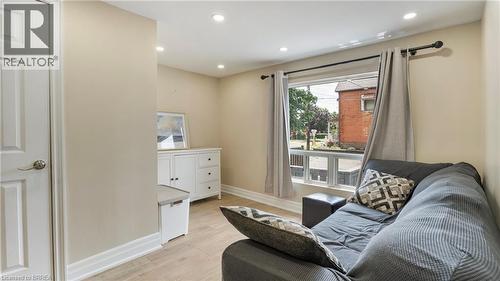 33 Highland Avenue, Hamilton, ON - Indoor