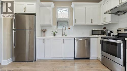 33 Highland Avenue, Hamilton, ON - Indoor Photo Showing Kitchen With Stainless Steel Kitchen