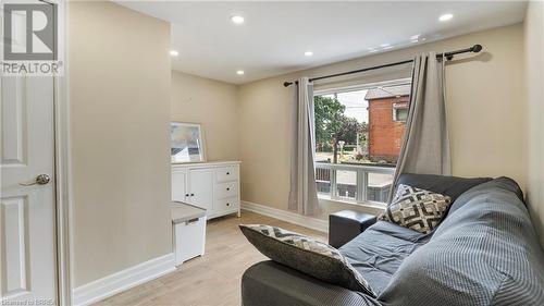 33 Highland Avenue, Hamilton, ON - Indoor