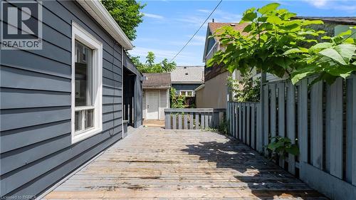 33 Highland Avenue, Hamilton, ON - Outdoor