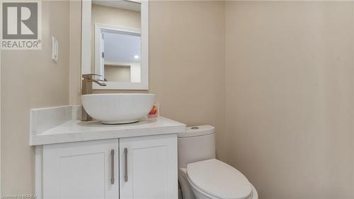 33 Highland Avenue, Hamilton, ON - Indoor Photo Showing Bathroom