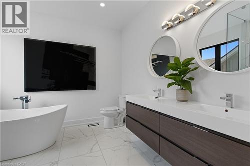 20 Ivy Crescent, Thorold, ON - Indoor Photo Showing Bathroom