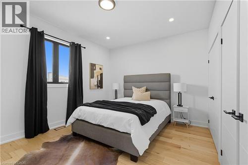 20 Ivy Crescent, Thorold, ON - Indoor Photo Showing Bedroom