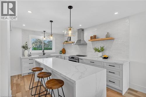 2347 Tweedsmuir Court, Burlington, ON - Indoor Photo Showing Kitchen With Upgraded Kitchen