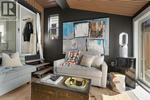 575 Mary Street, Hamilton, ON - 